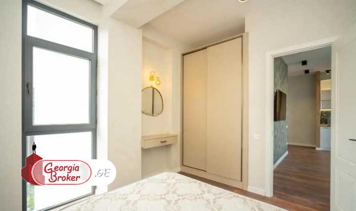 იყიდება ახალი გარემონტებული 3 ოთახიანი ბინა