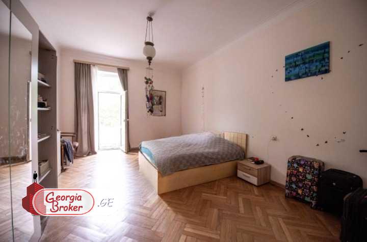 nearly repaired 4-room apartment for sale