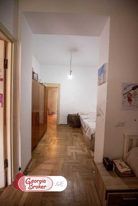 nearly repaired 4-room apartment for sale