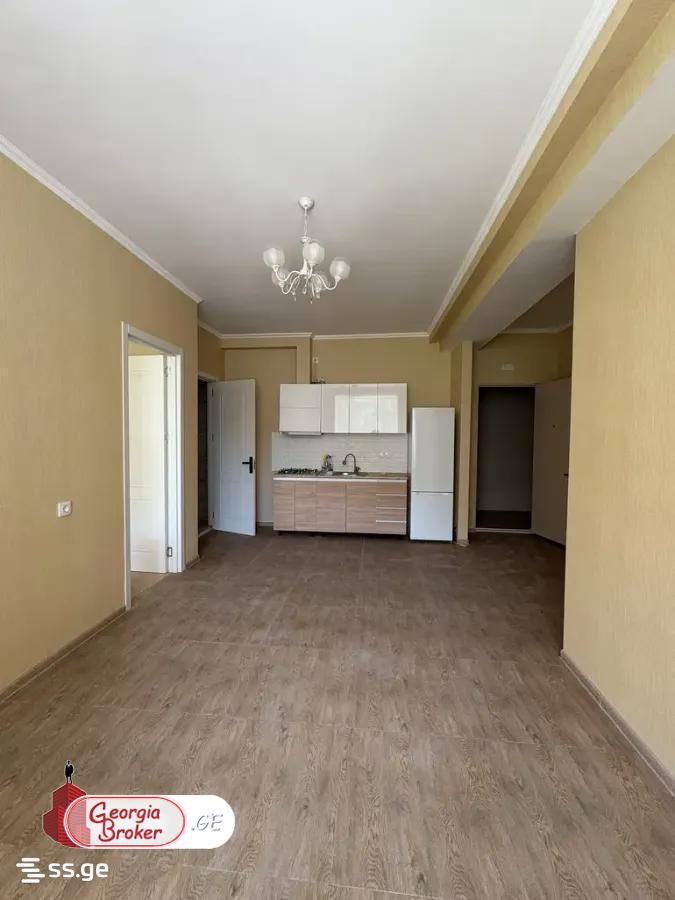 იყიდება ახალი გარემონტებული 2 ოთახიანი ბინა