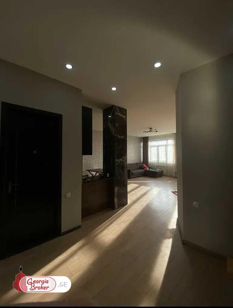 იყიდება ახალი გარემონტებული 3 ოთახიანი ბინა