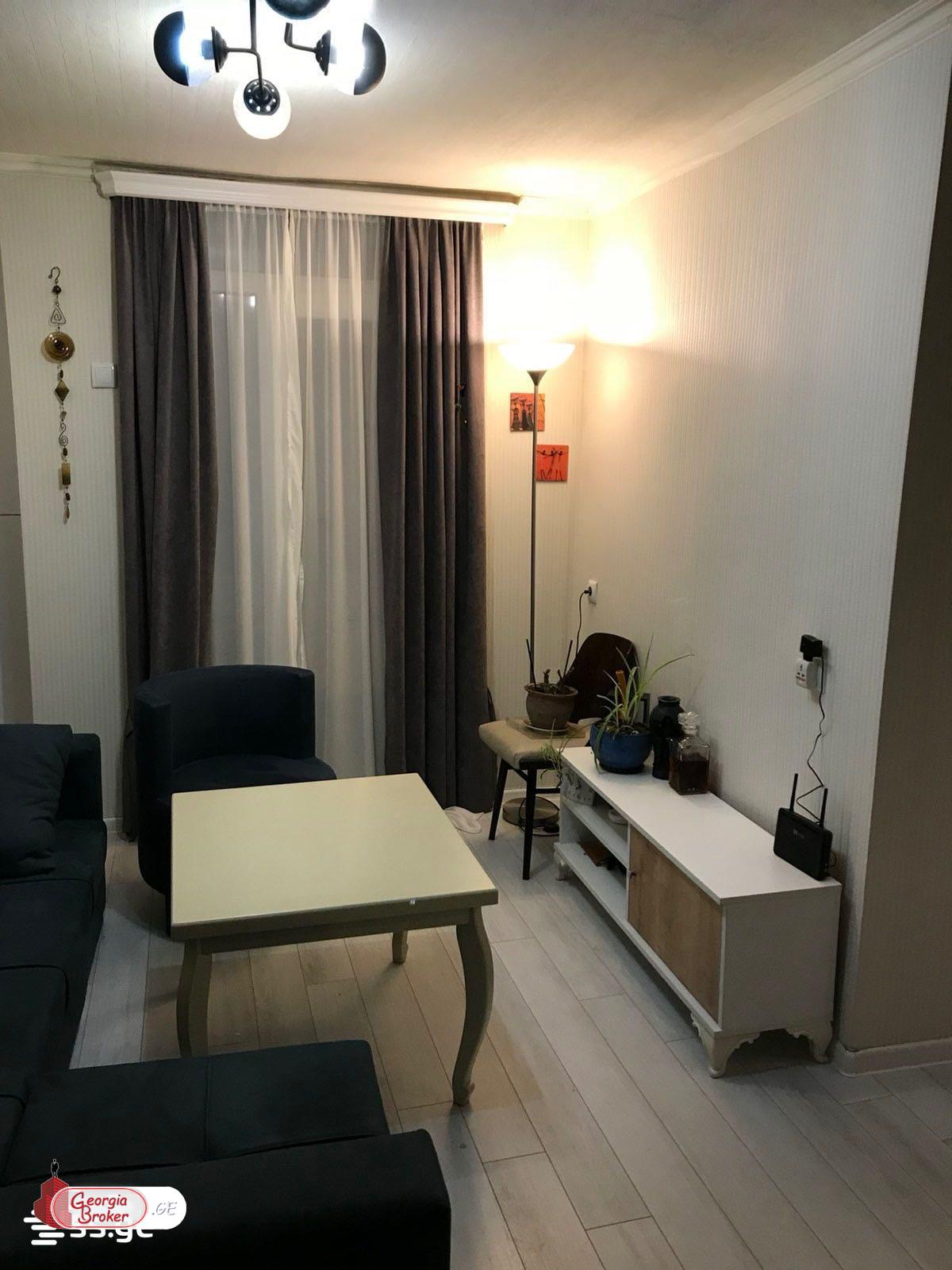 იყიდება ახალი გარემონტებული 2 ოთახიანი ბინა