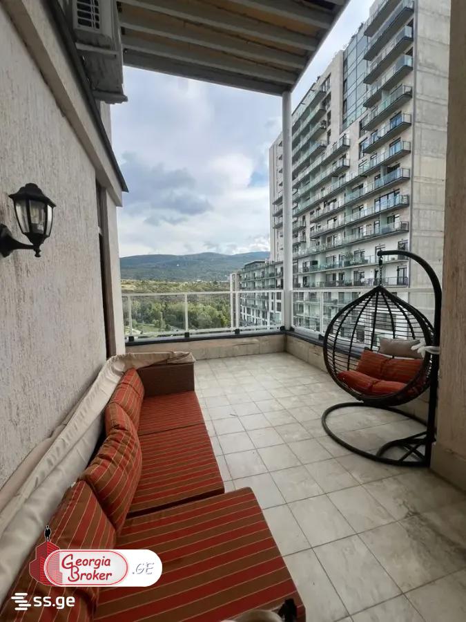 იყიდება ახალი გარემონტებული 4 ოთახიანი ბინა