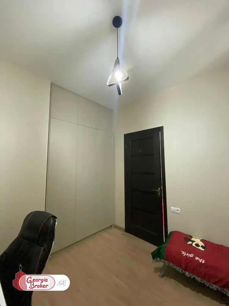 იყიდება ახალი გარემონტებული 3 ოთახიანი ბინა