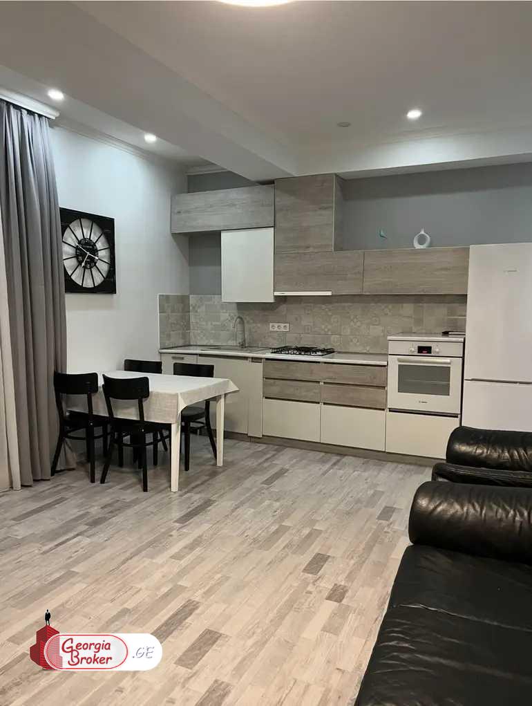 nearly repaired 3-room apartment for sale