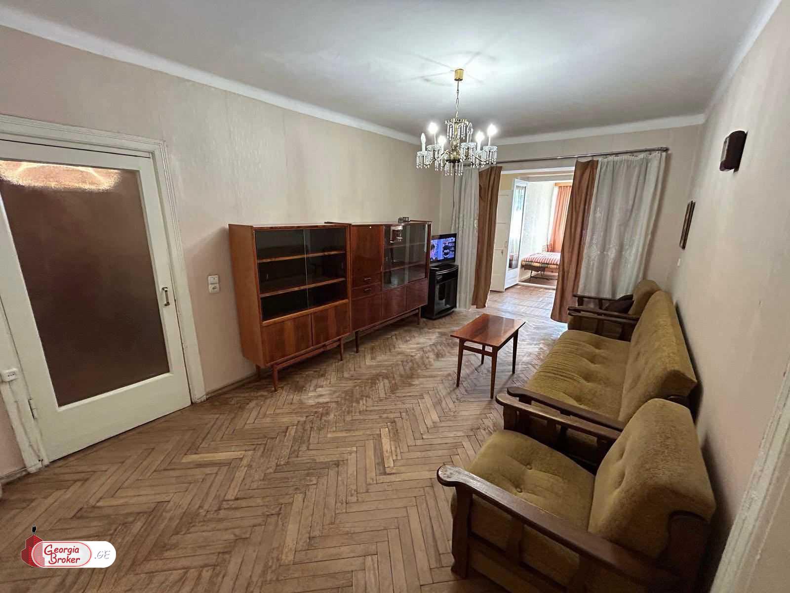 იყიდება ახალი გარემონტებული 4 ოთახიანი ბინა