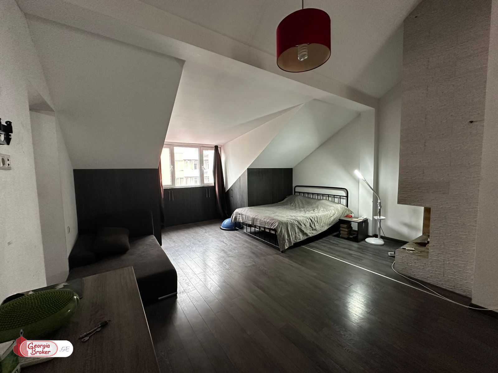 იყიდება ახალი გარემონტებული 6 ოთახიანი ბინა