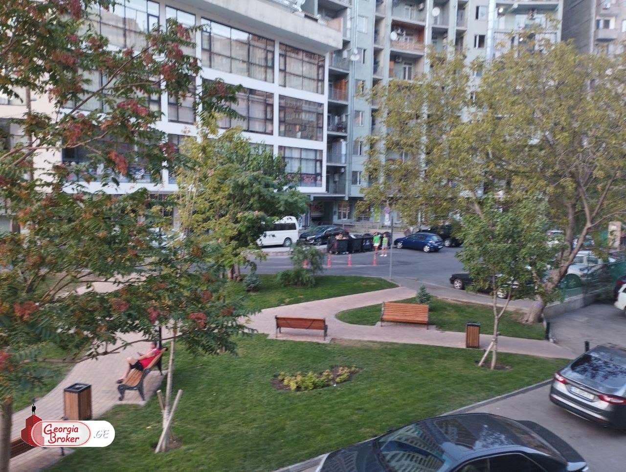 იყიდება ახალი გარემონტებული 4 ოთახიანი ბინა