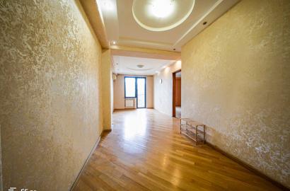 продается квартира с новым ремонтом 3-комнаты