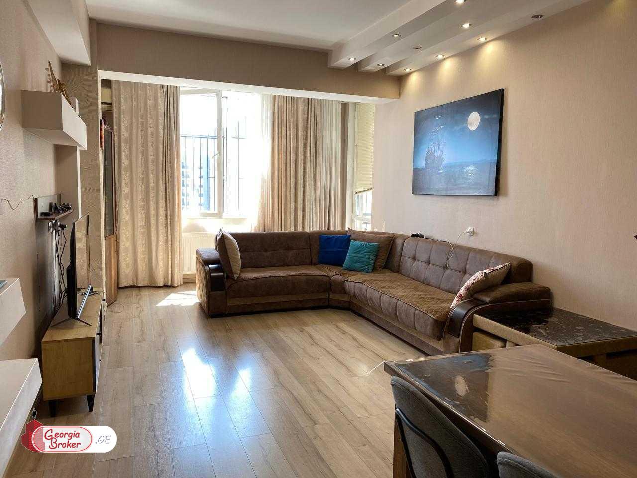 იყიდება ახალი გარემონტებული 3 ოთახიანი ბინა