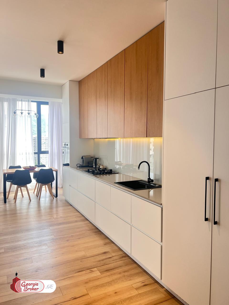 nearly repaired 3-room apartment for sale