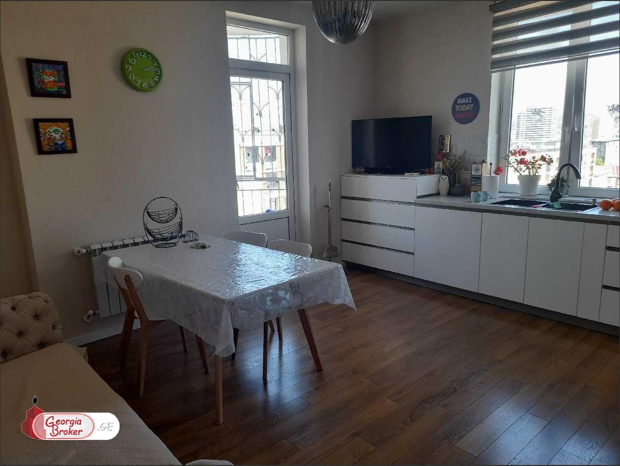 nearly repaired 4-room apartment for sale