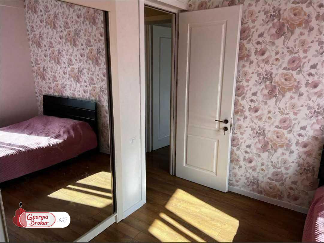 nearly repaired 4-room apartment for sale