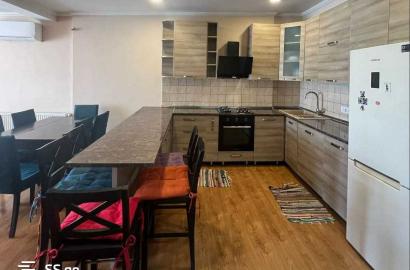 продается квартира с новым ремонтом 4-комнаты