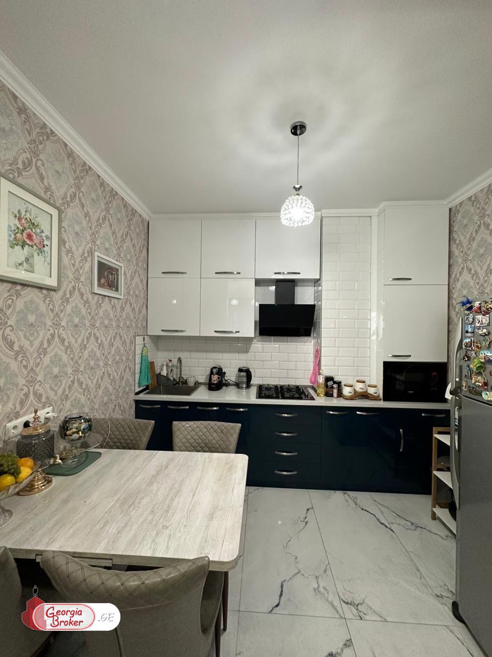 nearly repaired 3-room apartment for sale