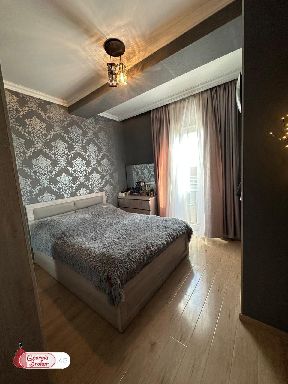 nearly repaired 3-room apartment for sale