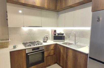 продается квартира с новым ремонтом 3-комнаты