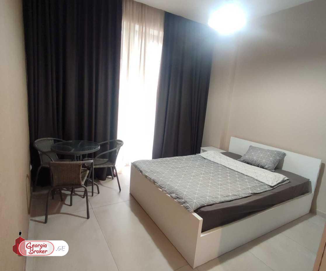 продается квартира с новым ремонтом 3-комнаты