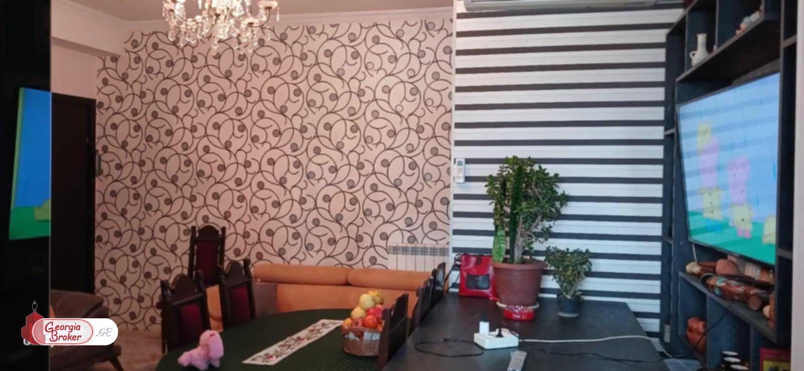 продается квартира с новым ремонтом 3-комнаты