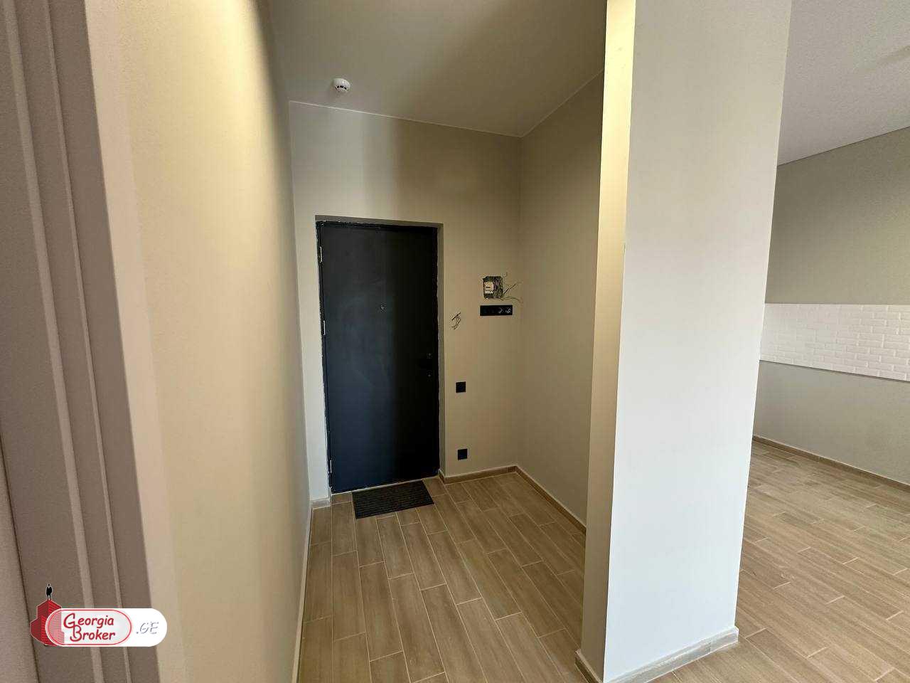 продается квартира с новым ремонтом 2-комнаты