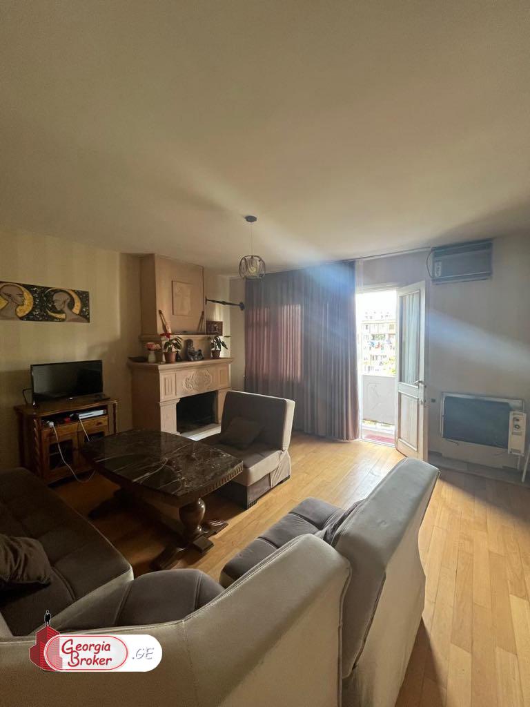 nearly repaired 5-room apartment for sale