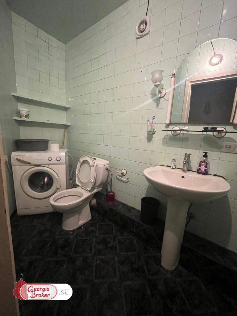 nearly repaired 5-room apartment for sale