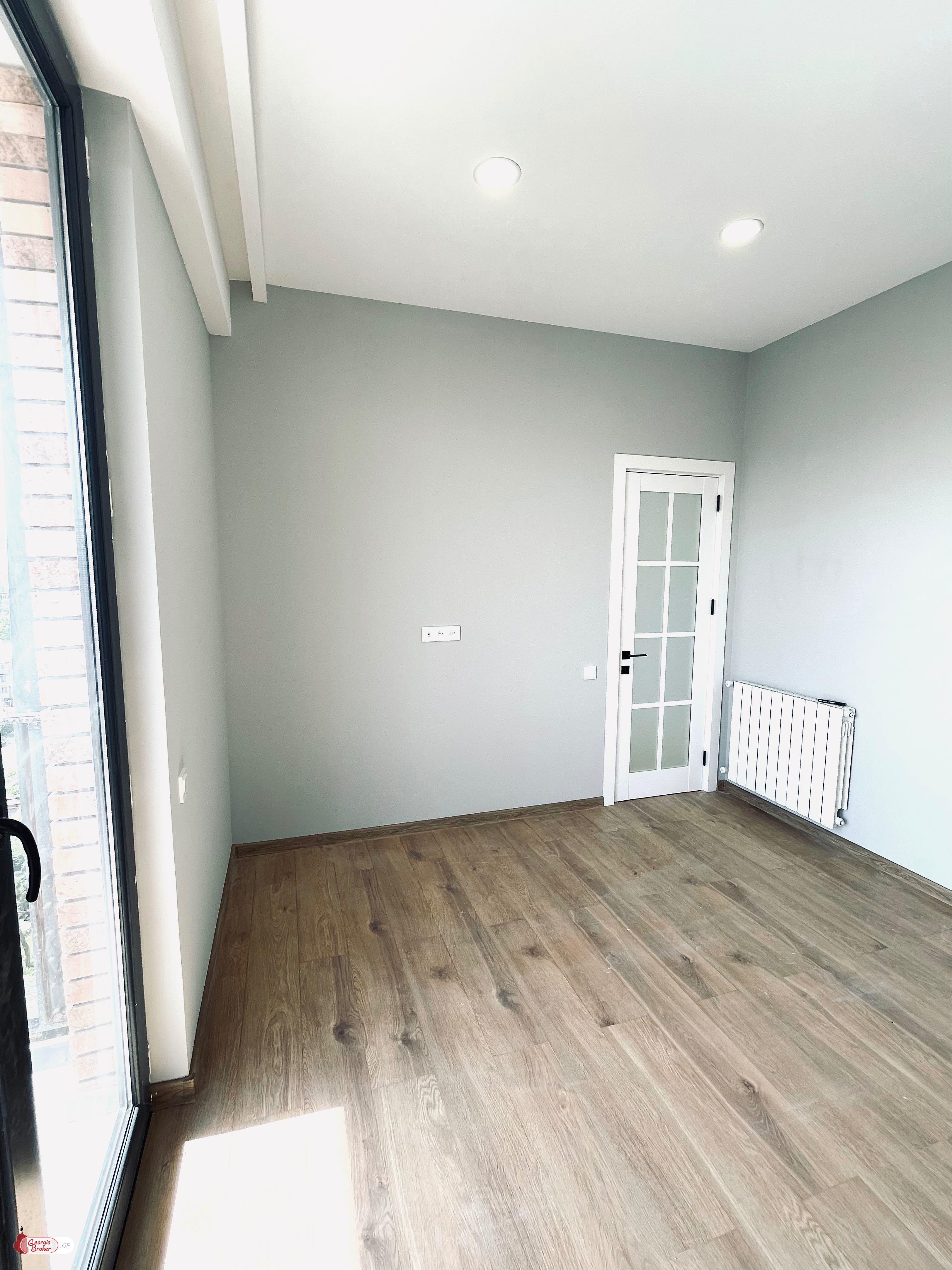 იყიდება ახალი გარემონტებული 2 ოთახიანი ბინა