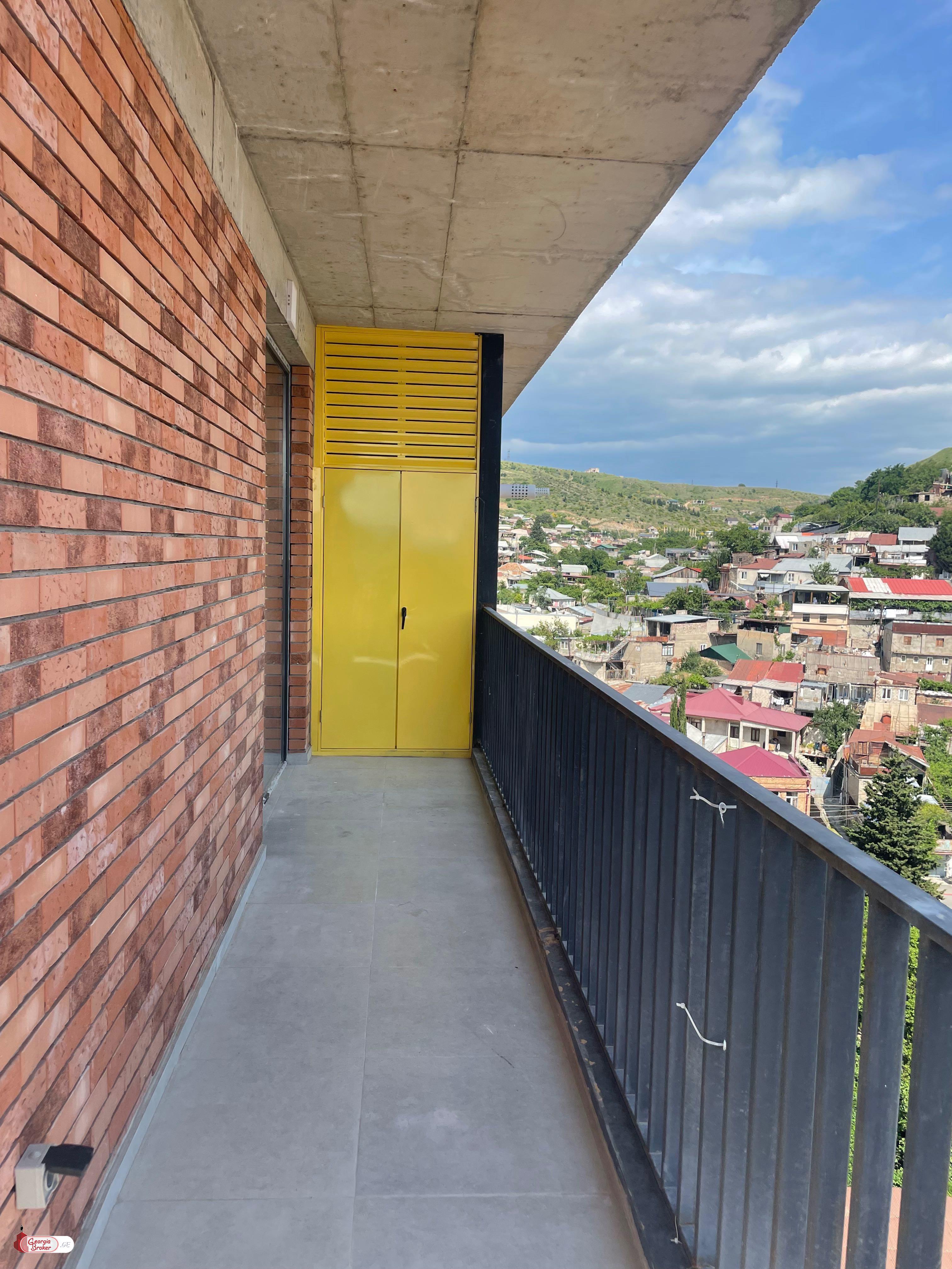 იყიდება ახალი გარემონტებული 2 ოთახიანი ბინა