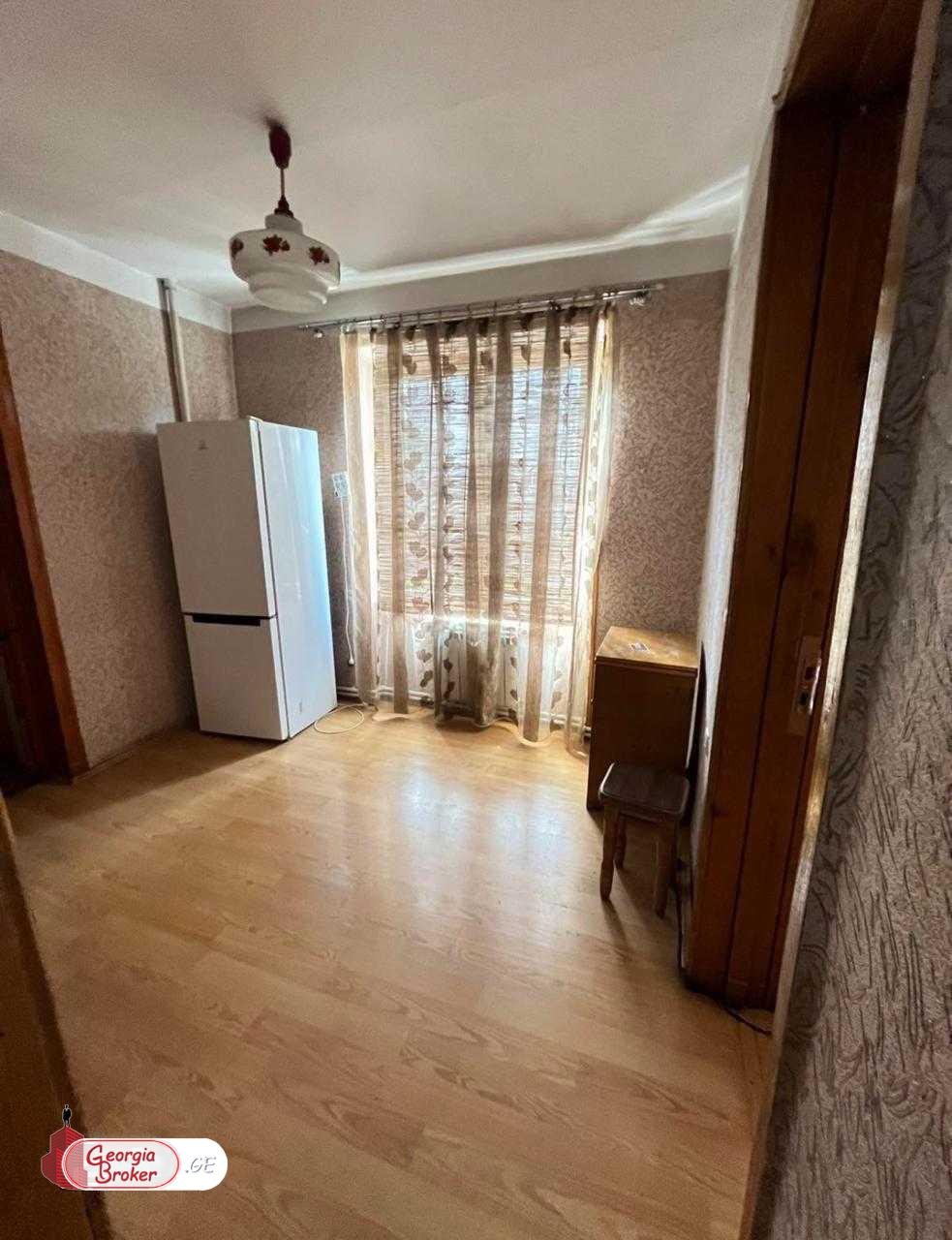 продается квартира с новым ремонтом 6-комнат