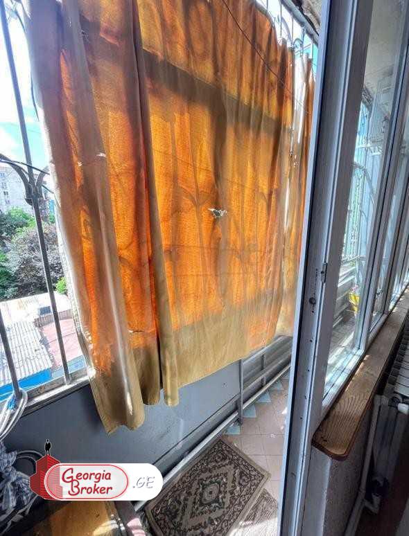 продается квартира с новым ремонтом 6-комнат