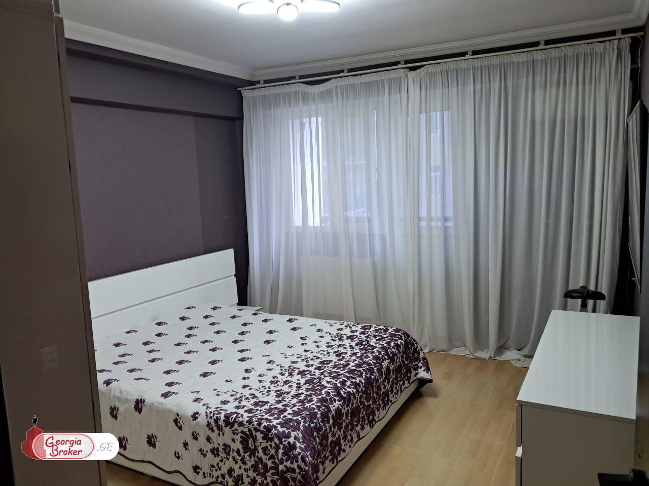 продается квартира с новым ремонтом 3-комнаты