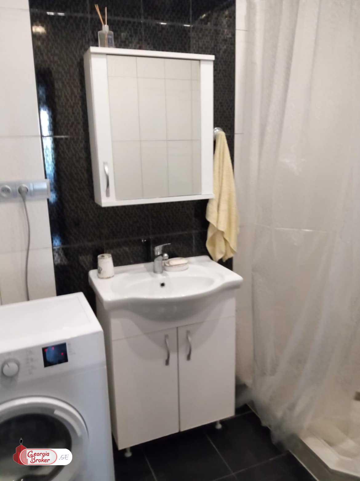 nearly repaired 3-room apartment for sale