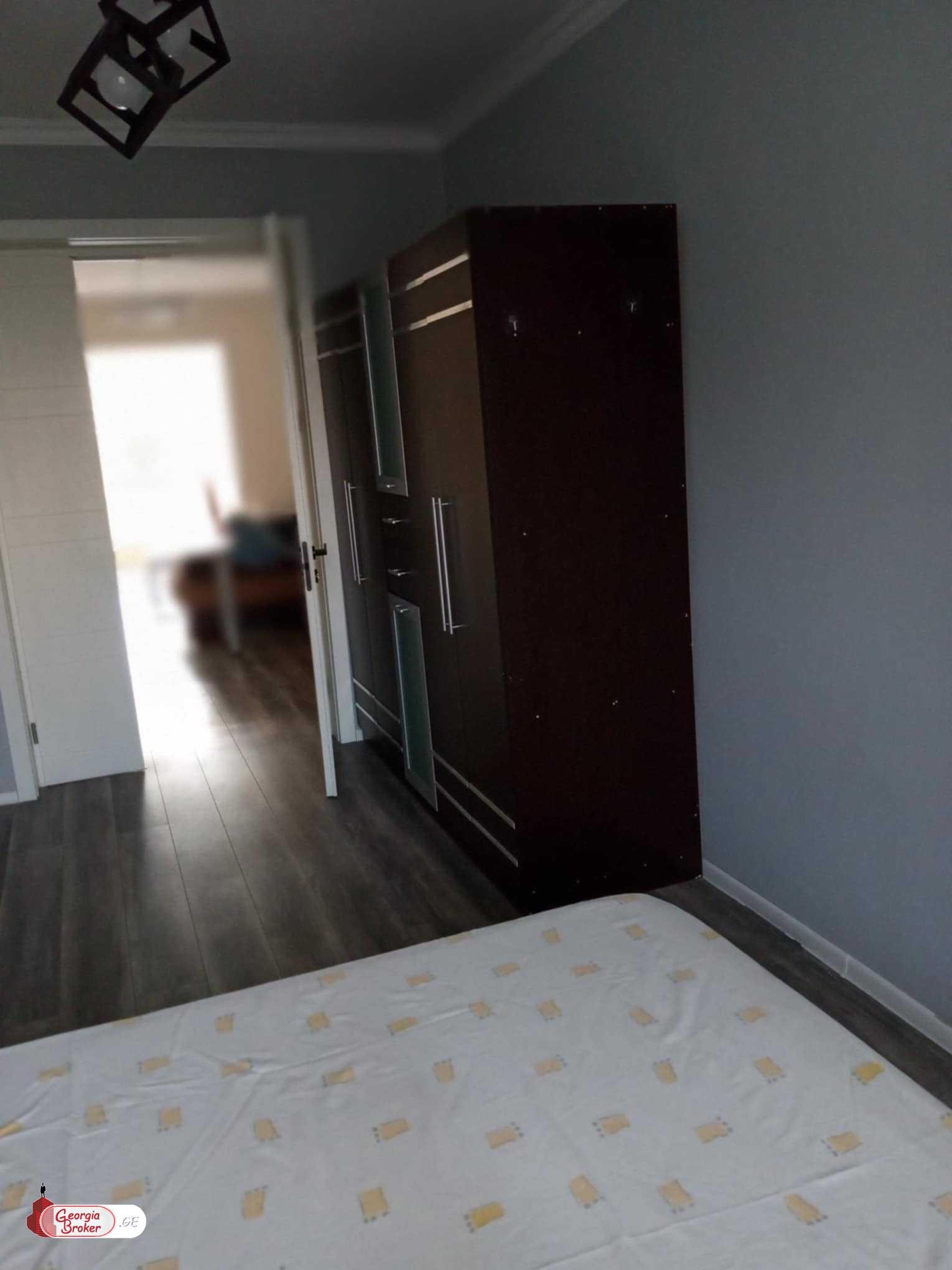 nearly repaired 3-room apartment for sale