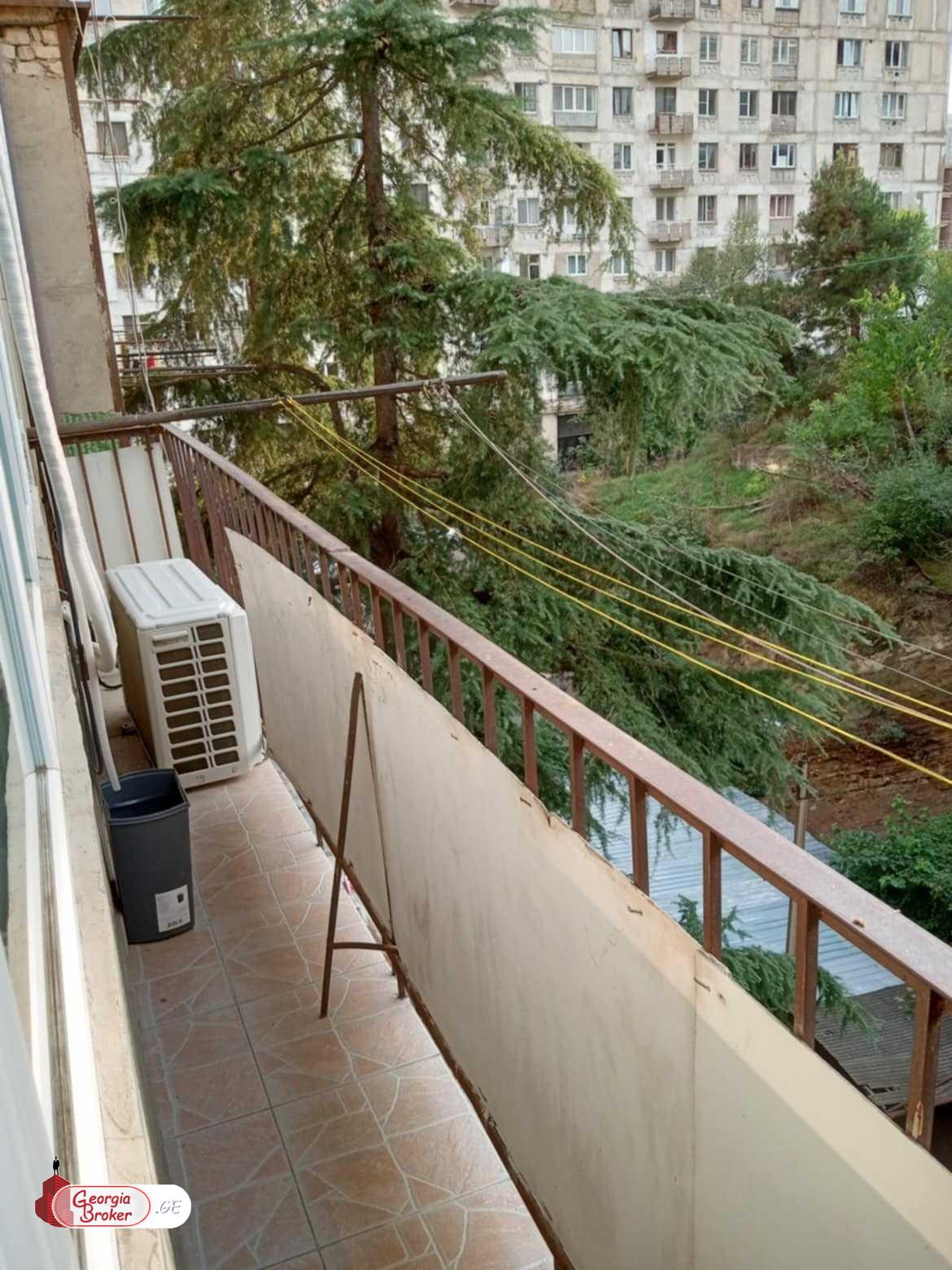 nearly repaired 3-room apartment for sale