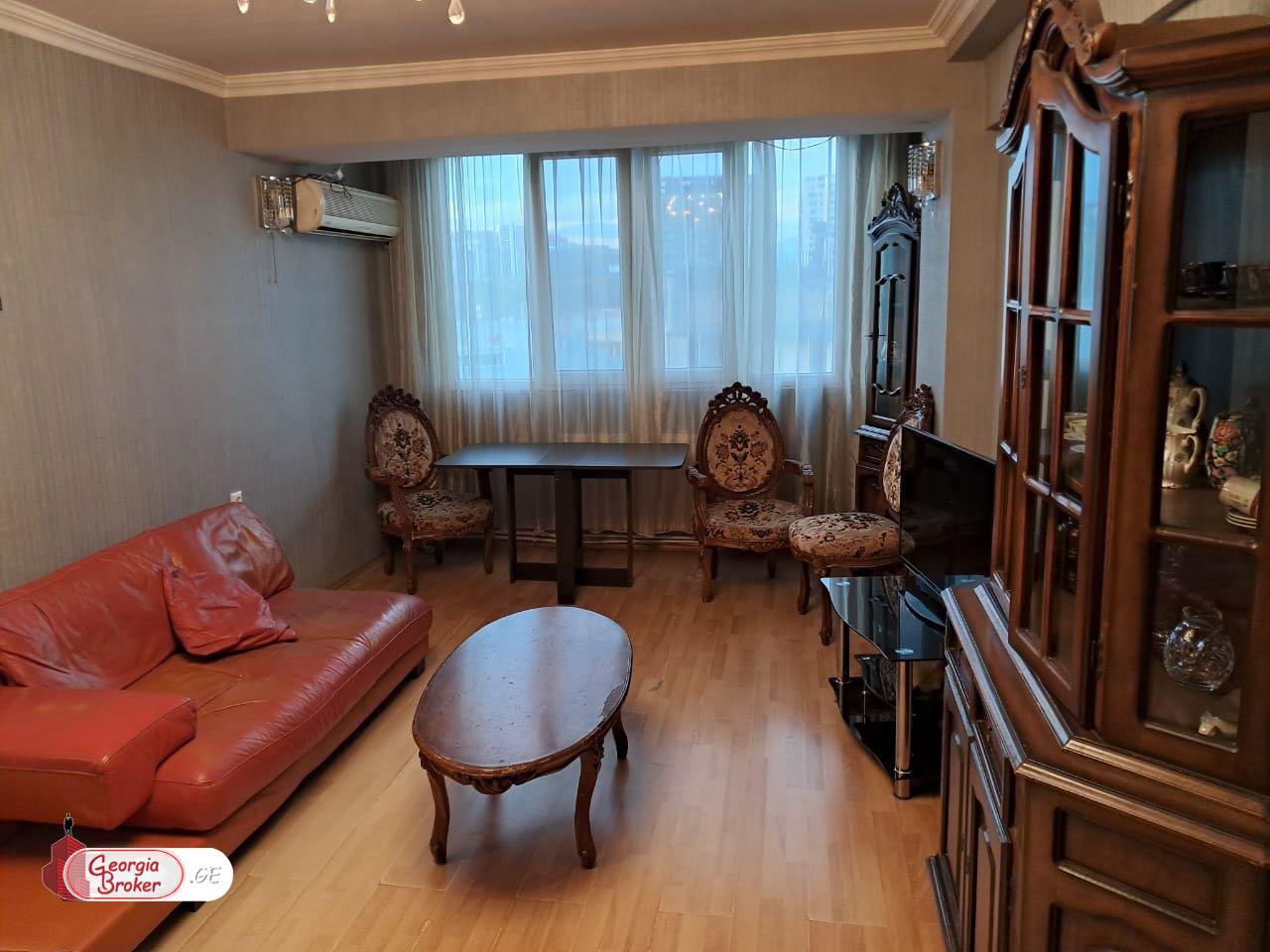 продается квартира с новым ремонтом 3-комнаты