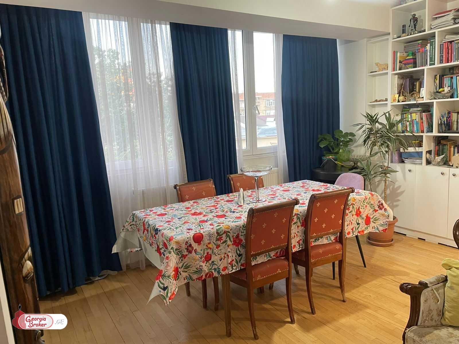 nearly repaired 3-room apartment for sale