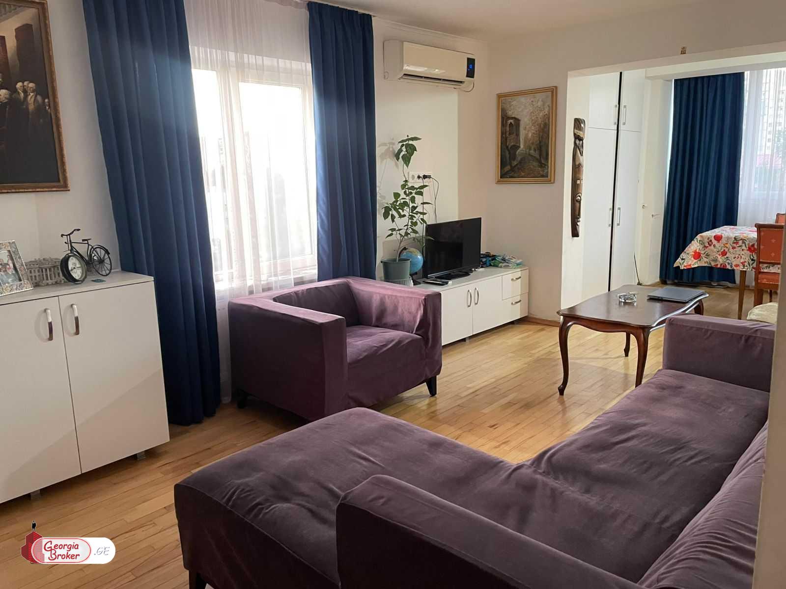 nearly repaired 3-room apartment for sale