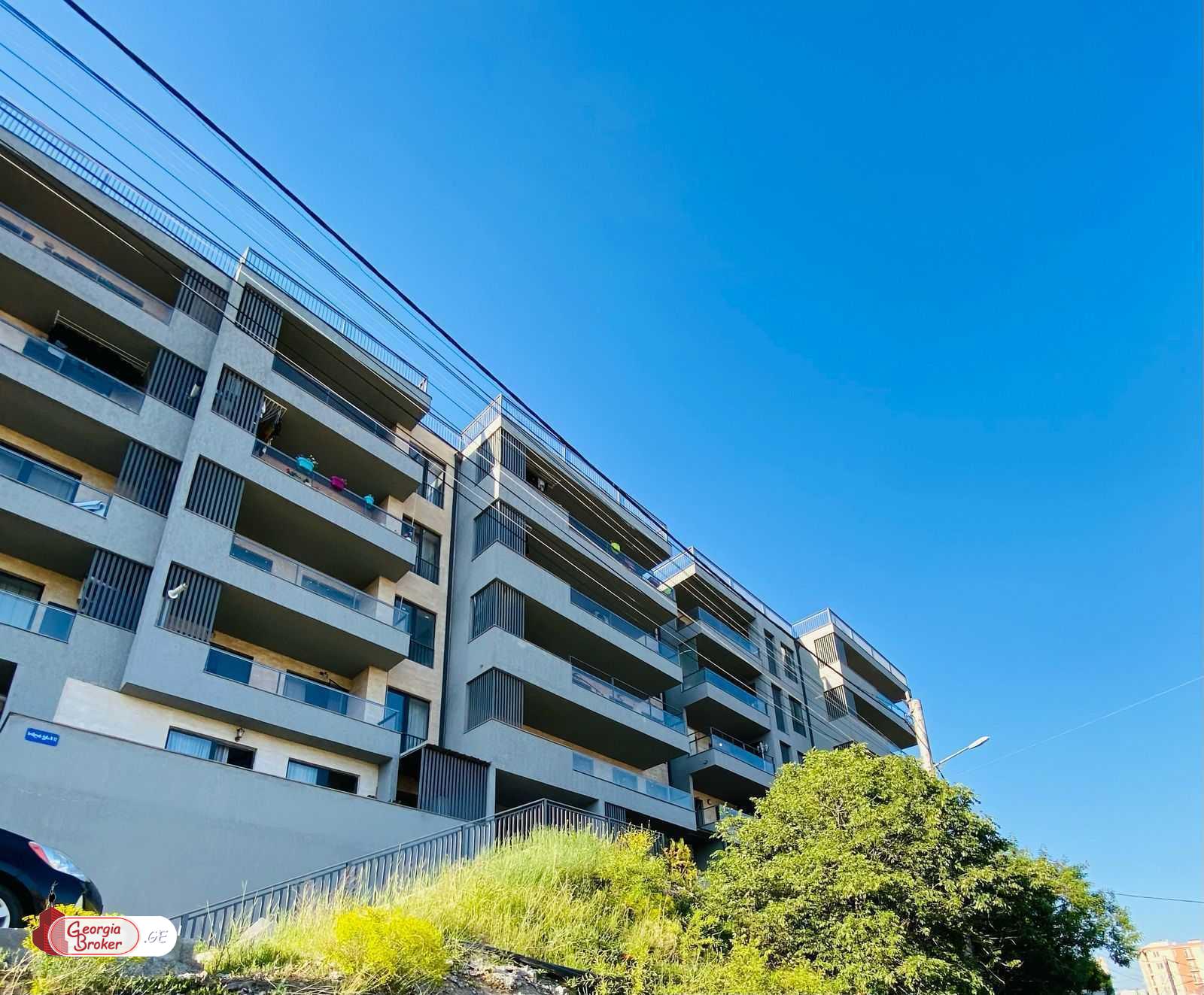 nearly repaired 2-room apartment for sale