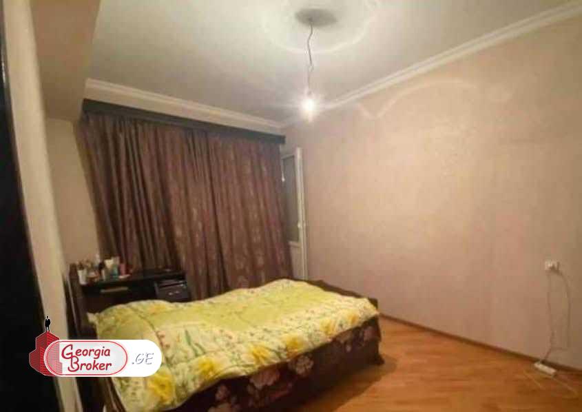 продается квартира с новым ремонтом 3-комнаты