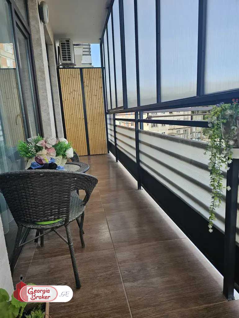 nearly repaired 3-room apartment for sale