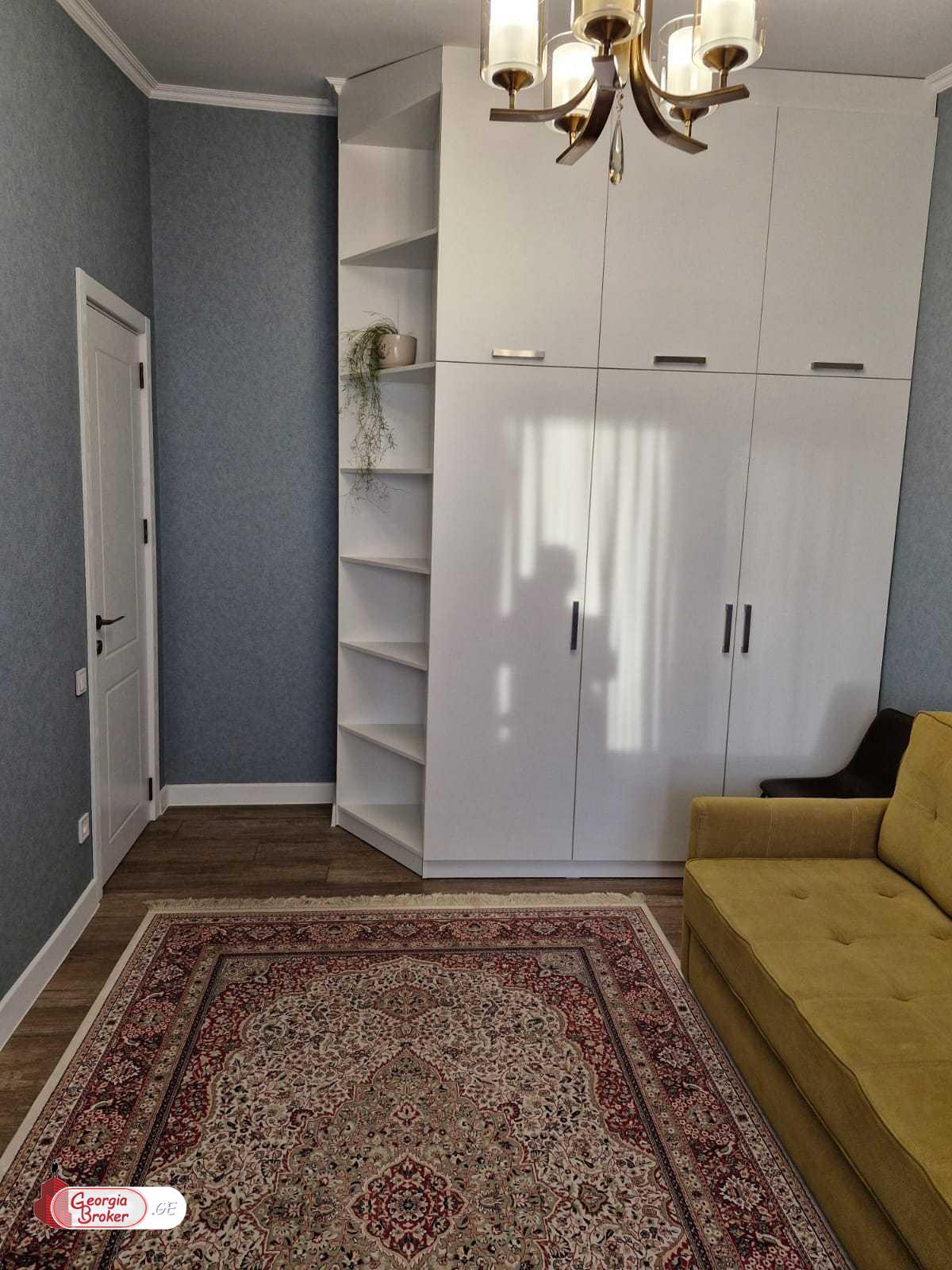 nearly repaired 3-room apartment for sale