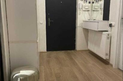 продается квартира с новым ремонтом 3-комнаты