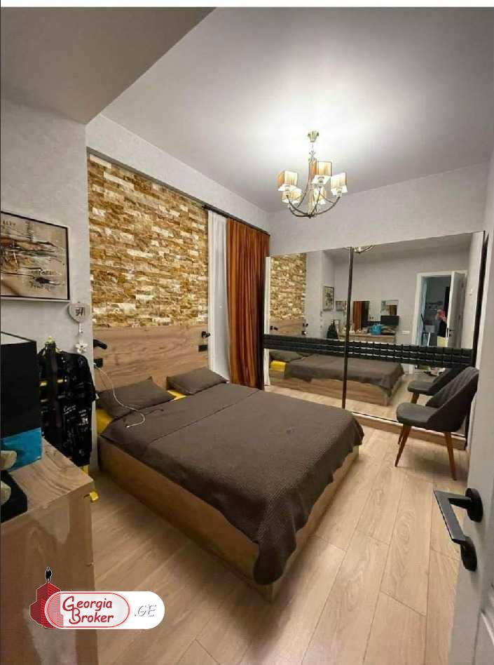 продается квартира с новым ремонтом 3-комнаты