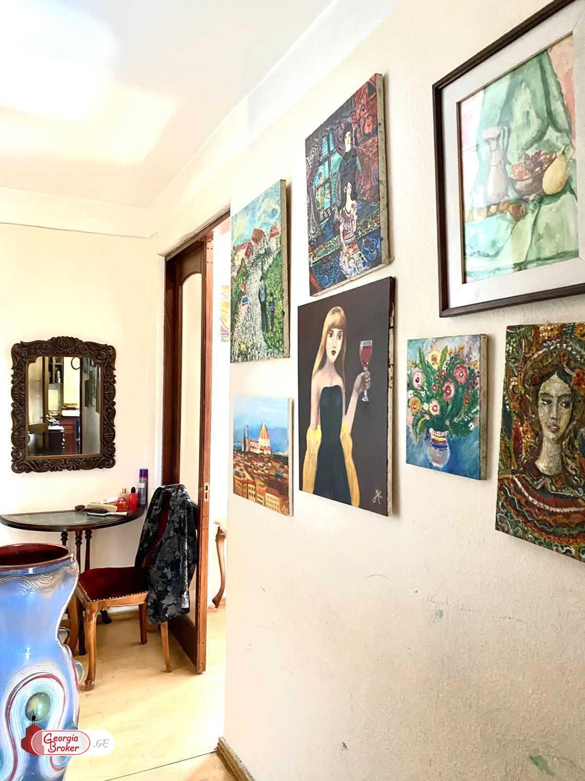 nearly repaired 3-room apartment for sale