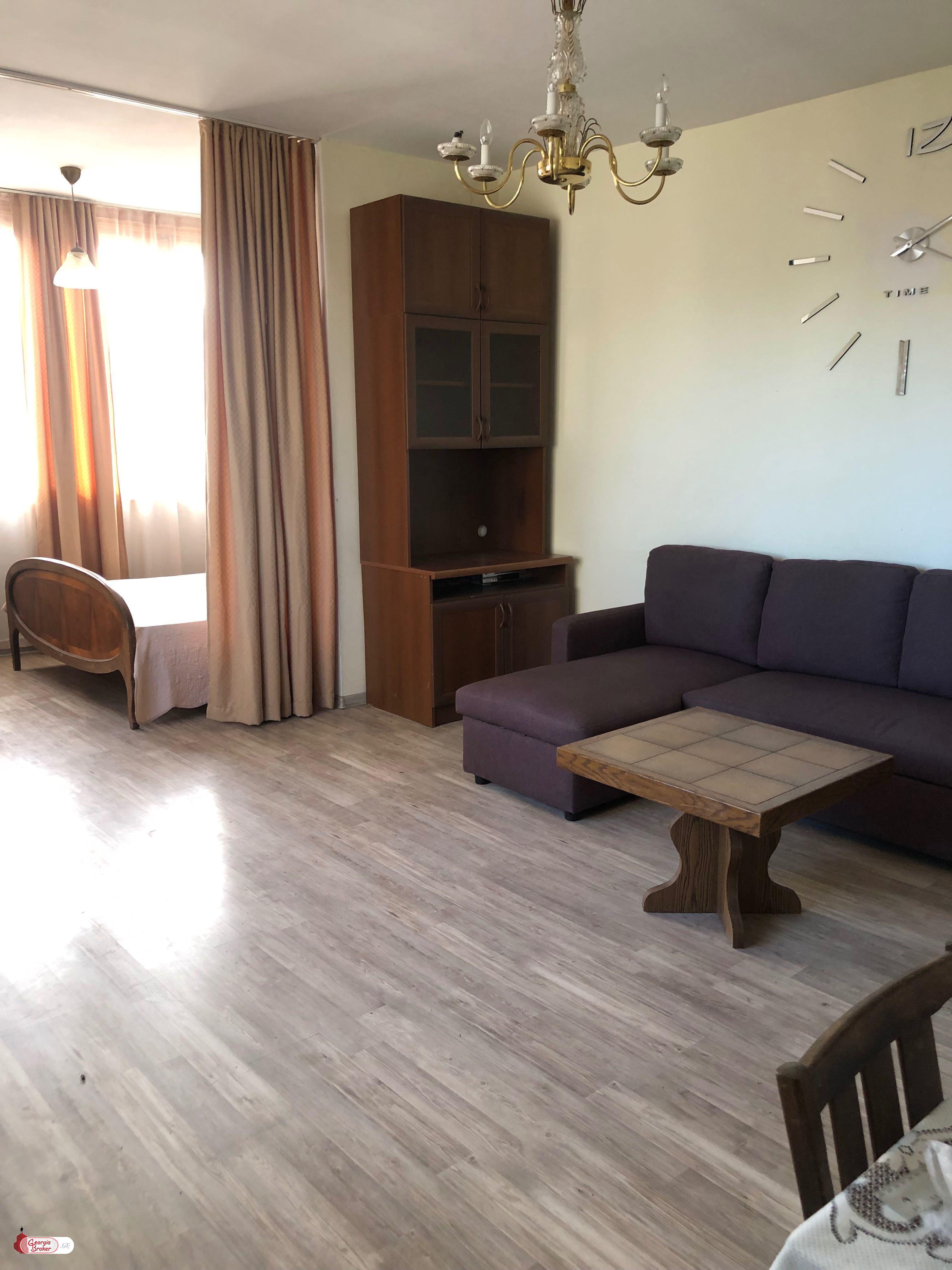 nearly repaired 2-room apartment for rent