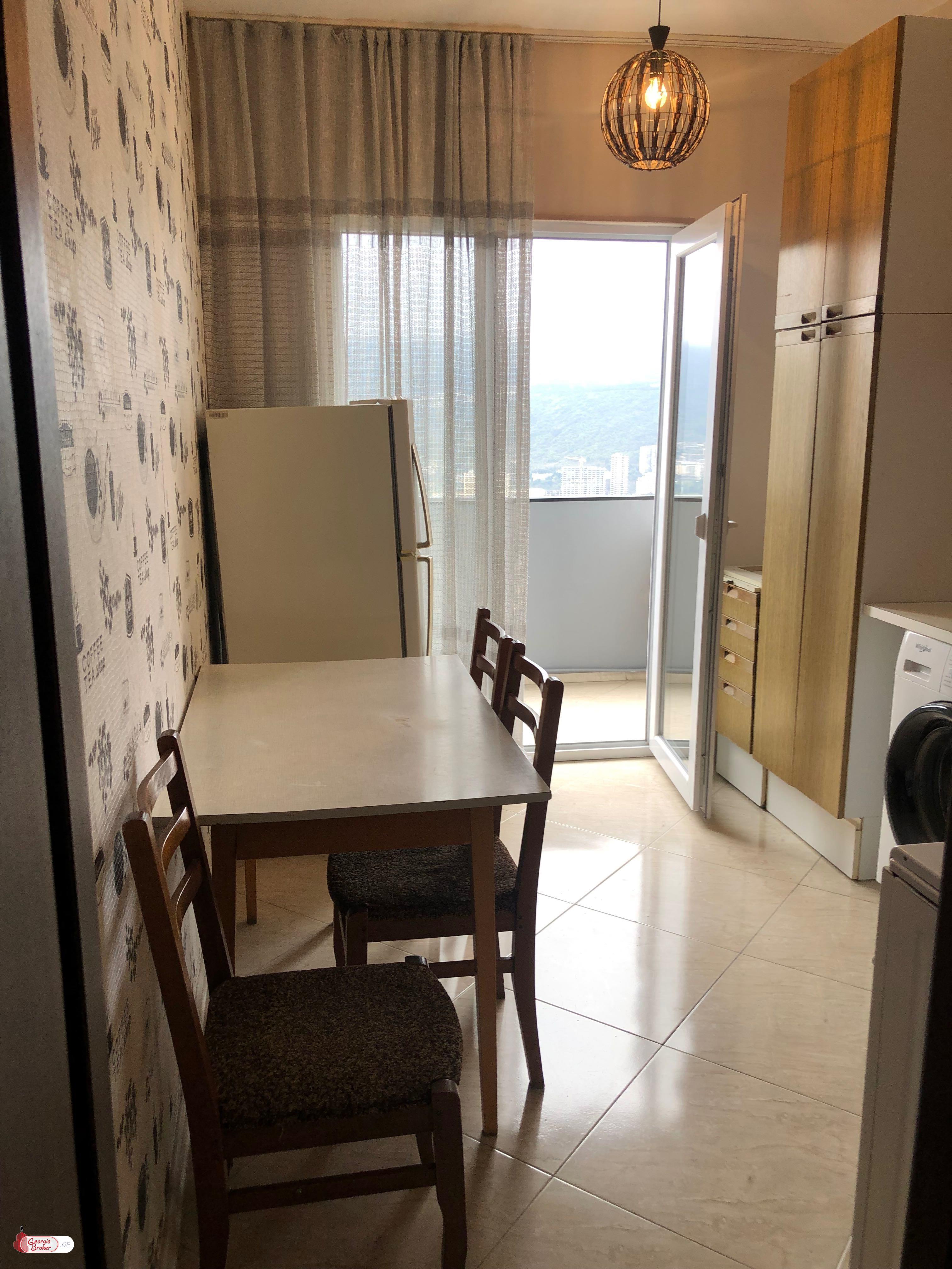 nearly repaired 2-room apartment for rent