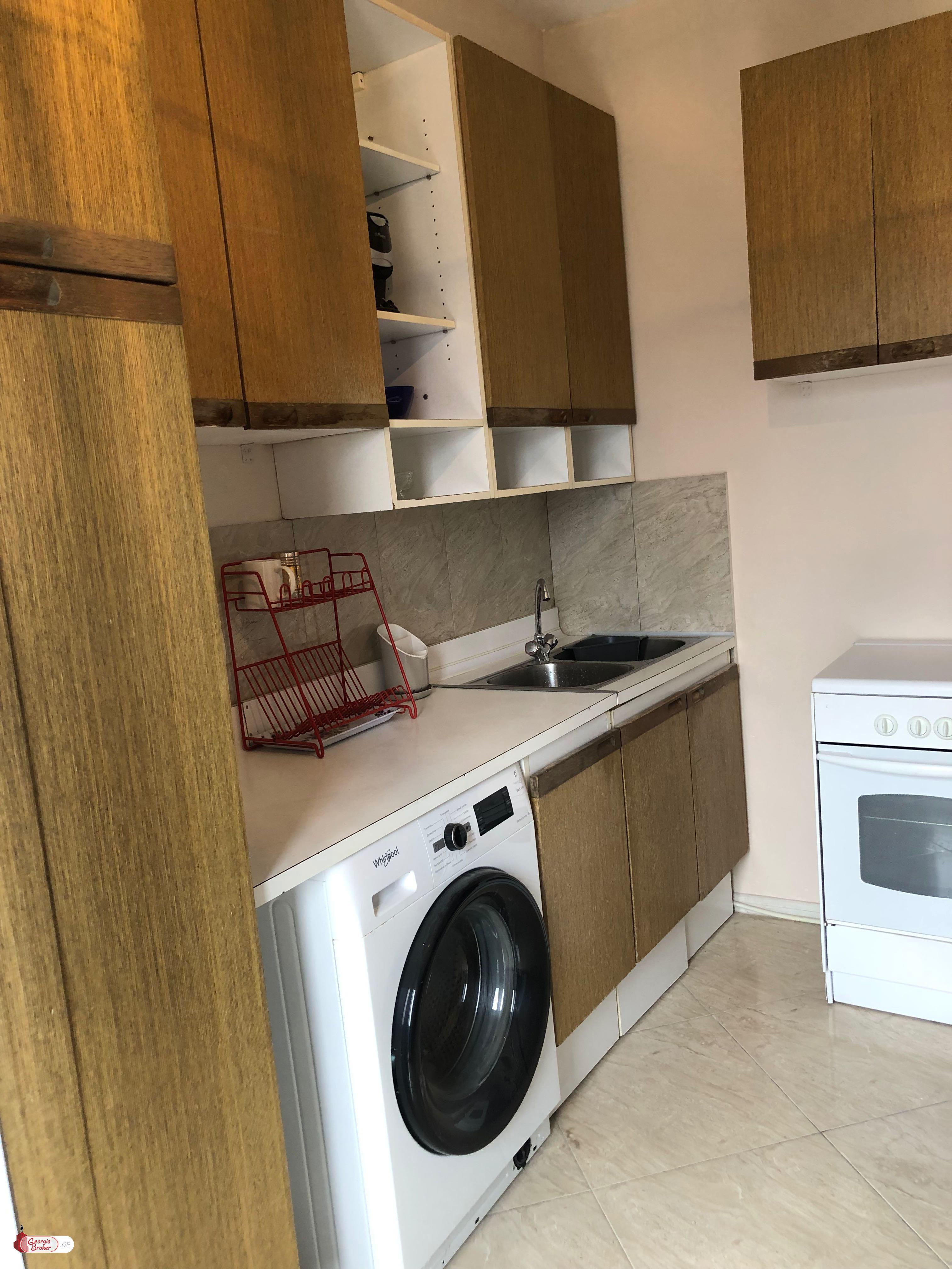 nearly repaired 2-room apartment for rent