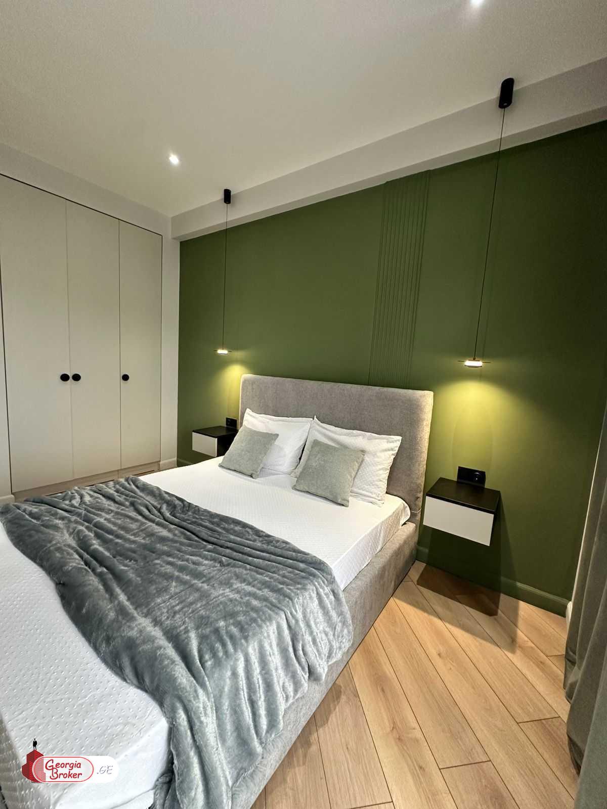 nearly repaired 2-room apartment for sale