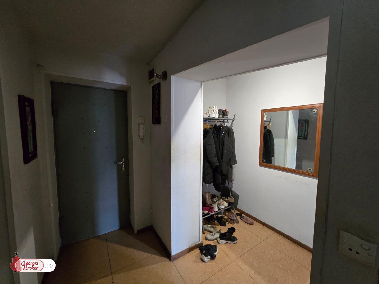 nearly repaired 4-room apartment for sale