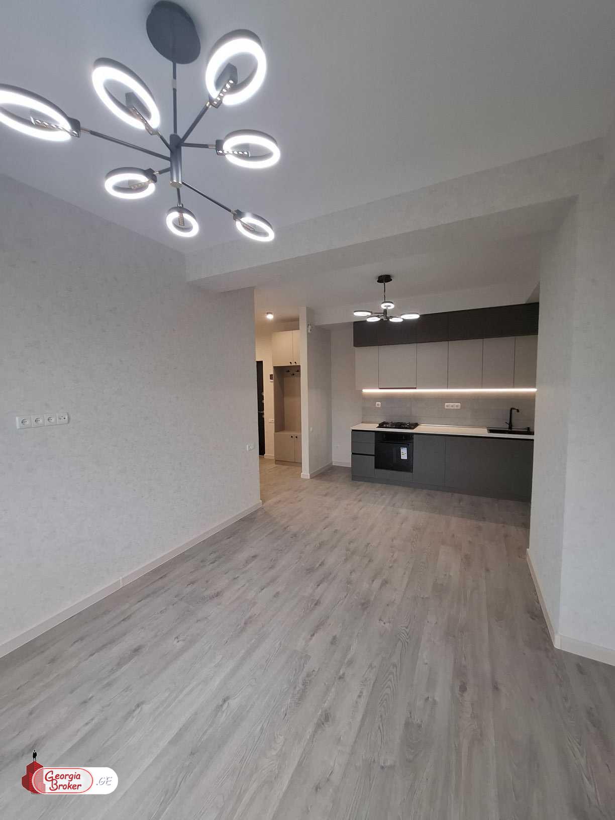 nearly repaired 3-room apartment for sale